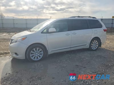 2017 TOYOTA SIENNA XLE PREMIUM 7-PASSENGER 5TDDZ3DC5HS159005 - główne zdjęcie licytacji z USA - miniatura