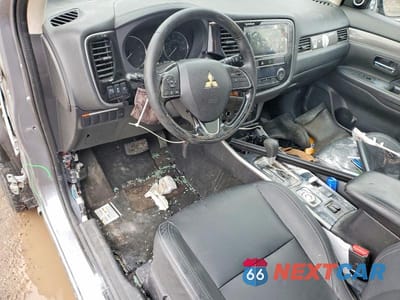 Zdjęcie 8 z 13 samochodu: 2019 MITSUBISHI OUTLANDER SE VIN:JA4AZ3A39KZ005551 - miniatura