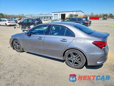Drugie zdjęcie samochodu z przodu: 2019 MERCEDES-BENZ A 220 4MATIC VIN:WDD3G4FB4KW002218 - miniatura