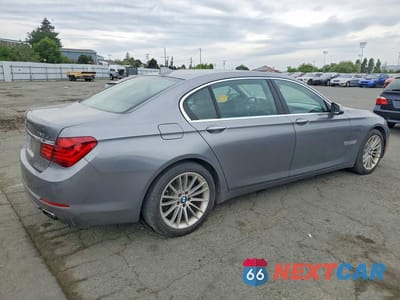 Trzecie zdjęcie samochodu z tyłu: 2014 BMW 750 LI VIN:WBAYE8C52ED135424 - miniatura
