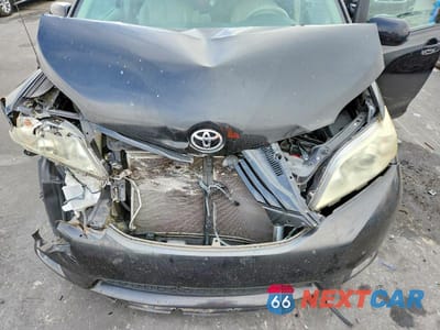 Zdjęcie 12 z 13 samochodu: 2014 TOYOTA SIENNA LE 8-PASSENGER VIN:5TDKK3DC1ES415180 - miniatura