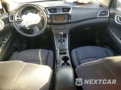 Zdjęcie 8 z 12 samochodu: 2016 NISSAN SENTRA S VIN:3N1AB7AP6GL666573 - miniatura