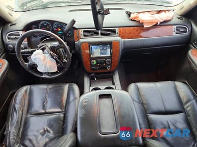 Zdjęcie 8 z 13 samochodu: 2008 CHEVROLET SILVERADO K2500 HEAVY DUTY VIN:1GCHK29618E195587 - miniatura