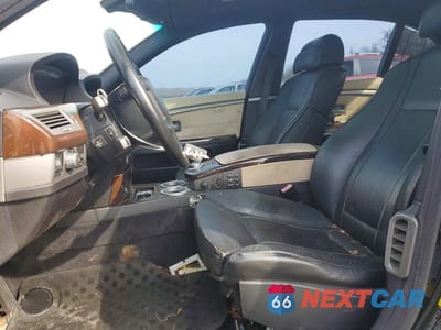 Zdjęcie 7 z 12 samochodu: 2007 BMW 750 VIN:WBAHN83517DT70464 - miniatura