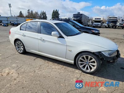 Czwarte zdjęcie samochodu z boku: 2010 BMW 328 I VIN:WBAPH7C52AA175897 - miniatura