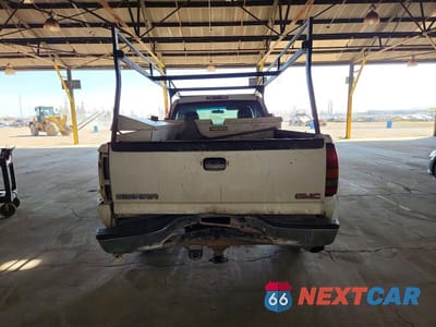 Zdjęcie 6 z 11 samochodu: 2007 GMC SIERRA C2500 HEAVY DUTY VIN:1GTHC24U77E168167 - miniatura