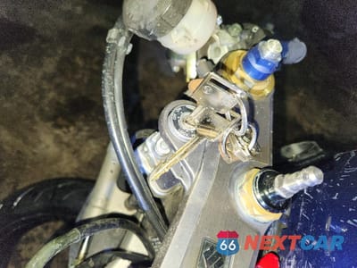 Zdjęcie 8 z 10 samochodu: 2005 SUZUKI GSX-R600 K VIN:JS1GN7CA452116191 - miniatura