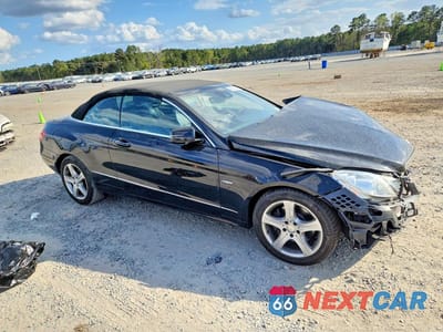 Czwarte zdjęcie samochodu z boku: 2012 MERCEDES-BENZ E 350 VIN:WDDKK5KF4CF150735 - miniatura
