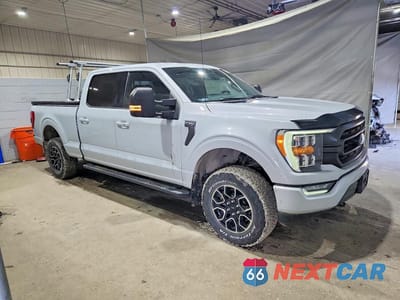 Czwarte zdjęcie samochodu z boku: 2021 FORD F150 SUPERCREW VIN:1FTFW1E57MKD67796 - miniatura