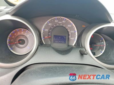 Zdjęcie 9 z 11 samochodu: 2009 HONDA FIT SPORT VIN:JHMGE88489S043801 - miniatura