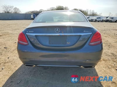 Zdjęcie 6 z 11 samochodu: 2016 MERCEDES-BENZ C 300 4MATIC VIN:55SWF4KB3GU161323 - miniatura