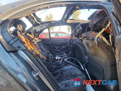 Zdjęcie 10 z 11 samochodu: 2019 MERCEDES-BENZ E 300 VIN:WDDZF4JB5KA551847 - miniatura