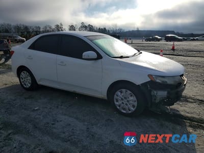 Czwarte zdjęcie samochodu z boku: 2010 KIA FORTE EX VIN:KNAFU4A21A5054883 - miniatura