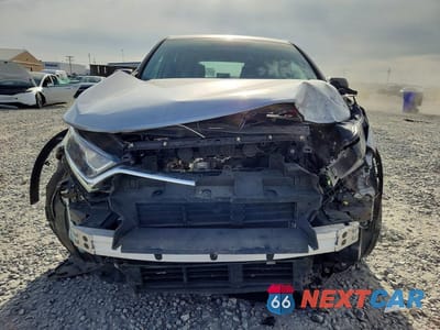 Piąte zdjęcie samochodu w środku: 2018 HONDA CR-V LX VIN:2HKRW5H3XJH423464 - miniatura