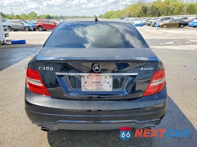 Zdjęcie 6 z 12 samochodu: 2012 MERCEDES-BENZ C 300 4MATIC VIN:WDDGF8BBXCA690550 - miniatura