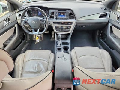 Zdjęcie 8 z 12 samochodu: 2015 HYUNDAI SONATA SPORT 2.0T VIN:5NPE34AB3FH088137 - miniatura