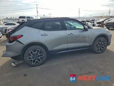 Trzecie zdjęcie samochodu z tyłu: 2023 CHEVROLET BLAZER RS VIN:3GNKBERS4PS190755 - miniatura