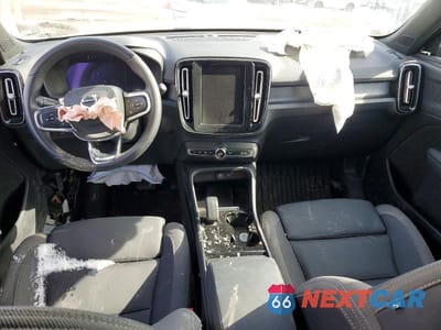 Zdjęcie 8 z 12 samochodu: 2024 VOLVO XC40 RECHARGE CORE VIN:YV4EH3HK5R2236910 - miniatura