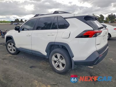 Drugie zdjęcie samochodu z przodu: 2021 TOYOTA RAV4 LE VIN:2T3H1RFV0MW141918 - miniatura