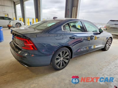 Trzecie zdjęcie samochodu z tyłu: 2020 VOLVO S60 T6 INSCRIPTION VIN:7JRA22TL2LG060486 - miniatura