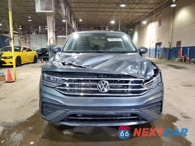 Piąte zdjęcie samochodu w środku: 2023 VOLKSWAGEN TIGUAN S VIN:3VVFB7AX4PM075169 - miniatura