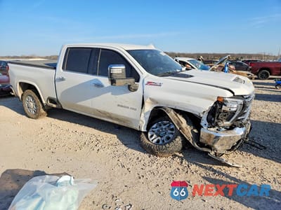 Czwarte zdjęcie samochodu z boku: 2021 CHEV SILVERADO K2500 HEAVY DUTY LTZ VIN:1GC1YPEY6MF302707 - miniatura