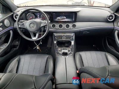 Zdjęcie 8 z 11 samochodu: 2017 MERCEDES-BENZ E 300 4MATIC VIN:WDDZF4KB6HA093517 - miniatura