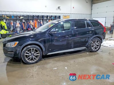 2017 VOLVO V60 CROSS COUNTRY PREMIER YV440MWK1H1024635 - główne zdjęcie licytacji z USA - miniatura