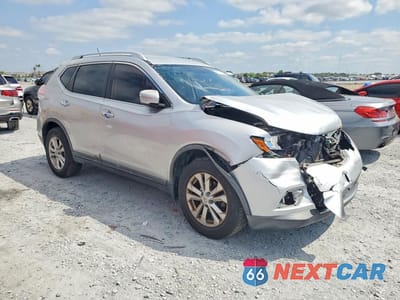 Czwarte zdjęcie samochodu z boku: 2015 NISSAN ROGUE SV VIN:KNMAT2MT5FP510887 - miniatura