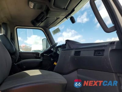 Piąte zdjęcie samochodu w środku: 2019 INTERNATIONAL LT625 VIN:3HSDZTZRXKN717078 - miniatura