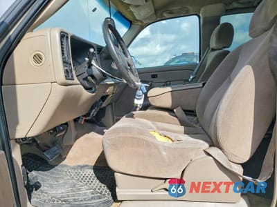 Zdjęcie 7 z 12 samochodu: 2005 GMC NEW SIERRA C1500 VIN:2GTEC19V351183410 - miniatura
