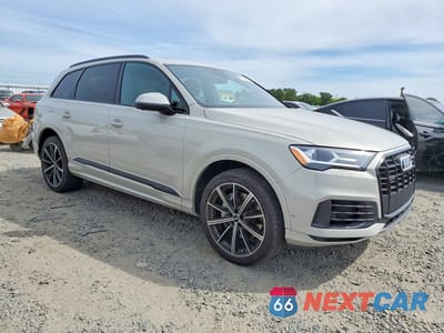 Czwarte zdjęcie samochodu z boku: 2020 AUDI Q7 PREMIUM PLUS VIN:WA1LXAF73LD011939 - miniatura