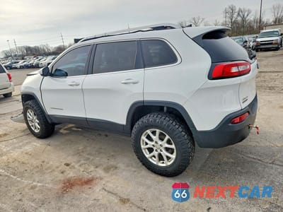 Drugie zdjęcie samochodu z przodu: 2016 JEEP CHEROKEE LATITUDE VIN:1C4PJMCB9GW144184 - miniatura