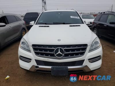 Piąte zdjęcie samochodu w środku: 2014 MERCEDES-BENZ ML 350 4MATIC VIN:4JGDA5HB7EA395552 - miniatura
