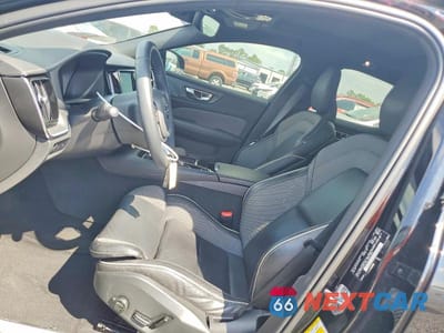 Zdjęcie 7 z 11 samochodu: 2022 VOLVO S60 T8 RECHARGE R-DESIGN VIN:7JRH60FD1NG192508 - miniatura
