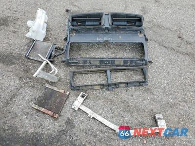 Zdjęcie 13 z 13 samochodu: 2018 BMW X1 SDRIVE28I VIN:WBXHU7C37J5L05119 - miniatura