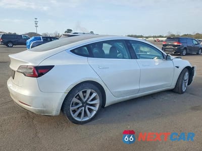 Trzecie zdjęcie samochodu z tyłu: 2020 TESLA MODEL 3 VIN:5YJ3E1EA7LF745906 - miniatura