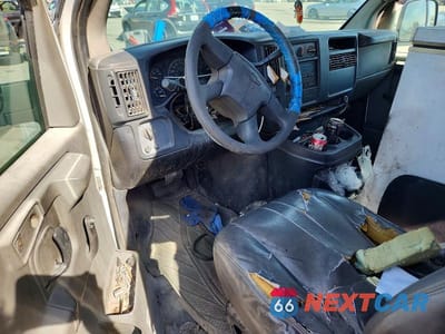 Zdjęcie 8 z 13 samochodu: 2007 CHEVROLET EXPRESS 1500 FOOD TRUCK VIN:1GCFG15X571250811 - miniatura
