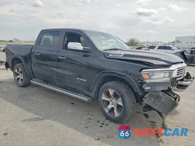 Czwarte zdjęcie samochodu z boku: 2022 RAM 1500 LARAMIE VIN:1C6SRFJTXNN208995 - miniatura