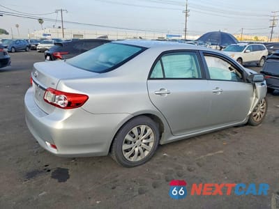 Trzecie zdjęcie samochodu z tyłu: 2012 TOYOTA COROLLA LE VIN:2T1BU4EE5CC805141 - miniatura