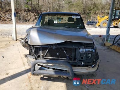 Piąte zdjęcie samochodu w środku: 2000 CHEVROLET SILVERADO C1500 VIN:1GCEC14WXYZ172013 - miniatura