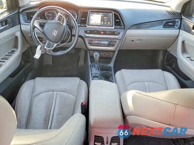 Zdjęcie 8 z 11 samochodu: 2019 HYUNDAI SONATA LIMITED VIN:5NPE34AF3KH786888 - miniatura