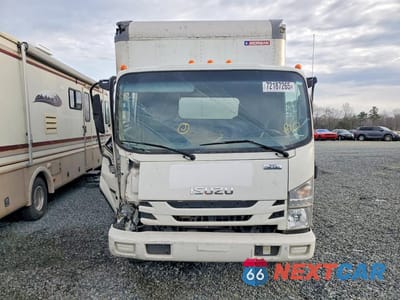 Piąte zdjęcie samochodu w środku: 2021 ISUZU NRR BOX TRUCK VIN:JALE5W166M7300893 - miniatura