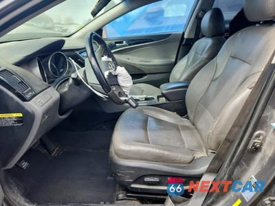 Zdjęcie 7 z 13 samochodu: 2013 HYUNDAI SONATA VIN:5NPEC4AB0DH514525 - miniatura