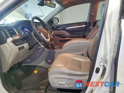 Zdjęcie 7 z 13 samochodu: 2017 TOYOTA HIGHLANDER XLE VIN:5TDJZRFH0HS518825 - miniatura