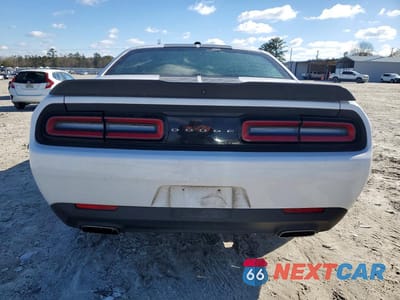 Zdjęcie 6 z 11 samochodu: 2018 DODGE CHALLENGER SXT VIN:2C3CDZAG5JH118841 - miniatura