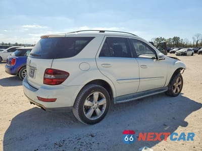 Trzecie zdjęcie samochodu z tyłu: 2011 MERCEDES-BENZ ML 350 VIN:4JGBB5GBXBA643388 - miniatura