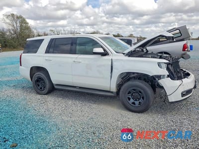 Czwarte zdjęcie samochodu z boku: 2018 CHEVROLET TAHOE POLICE VIN:1GNLCDEC5JR230796 - miniatura