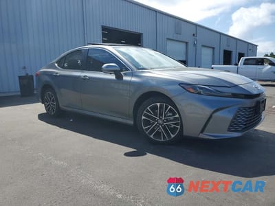 Czwarte zdjęcie samochodu z boku: 2025 TOYOTA CAMRY XLE VIN:4T1DAACK2SU639389 - miniatura