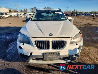 Piąte zdjęcie samochodu w środku: 2013 BMW X1 XDRIVE28I VIN:WBAVL1C5XDVR82426 - miniatura